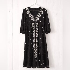 Free People Woman’s Black Dress Midi Size S Embroidered Floral 100% Rayon